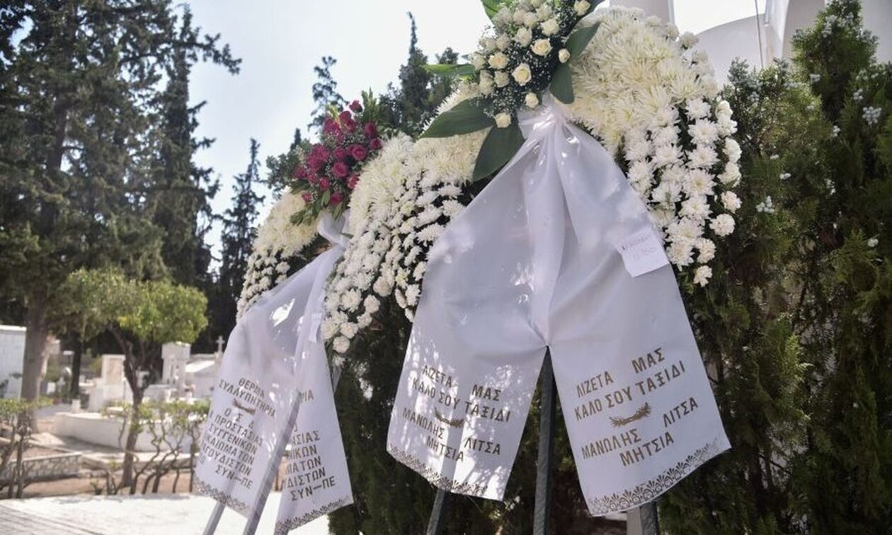 Λιζέτα Νικολάου: «Βαρύ» το κλίμα στην κηδεία της - Ο συγκινητικός αποχαιρετισμός του Γιώργου Λιάνη