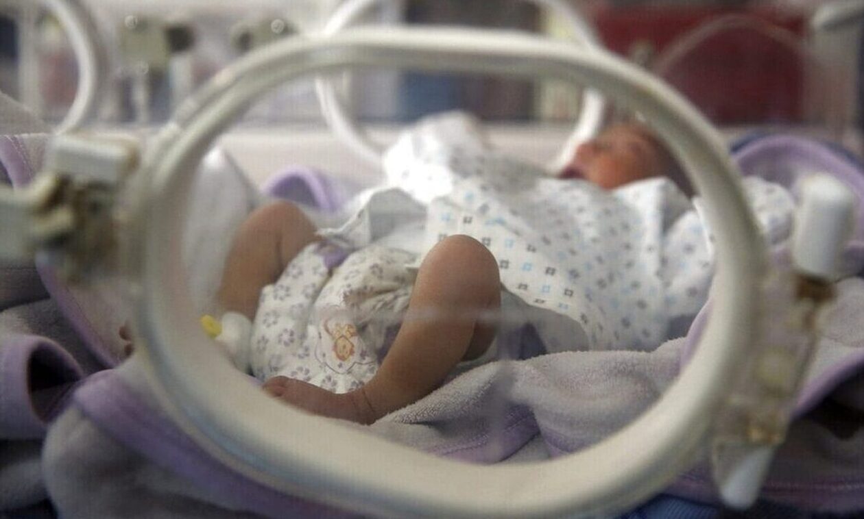 Παράνομες υιοθεσίες: Άλλη μία παρένθετη μητέρα γέννησε στο Νοσοκομείο Χανίων