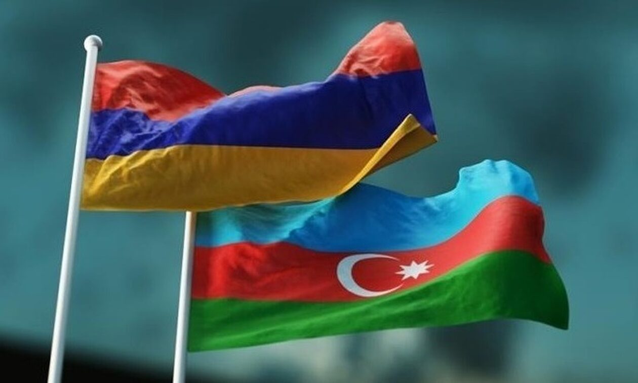 Το Αζερμπαϊτζάν κατηγορεί την Αρμενία για συσσώρευση στρατιωτικών δυνάμεων κατά μήκος των συνόρων