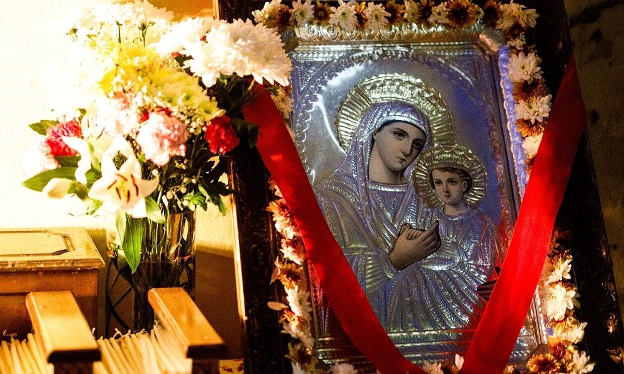 Δεκαπενταύγουστος: Με κατάνυξη και έθιμα από γωνιές της Ελλάδας ο εορτασμός της Παναγίας