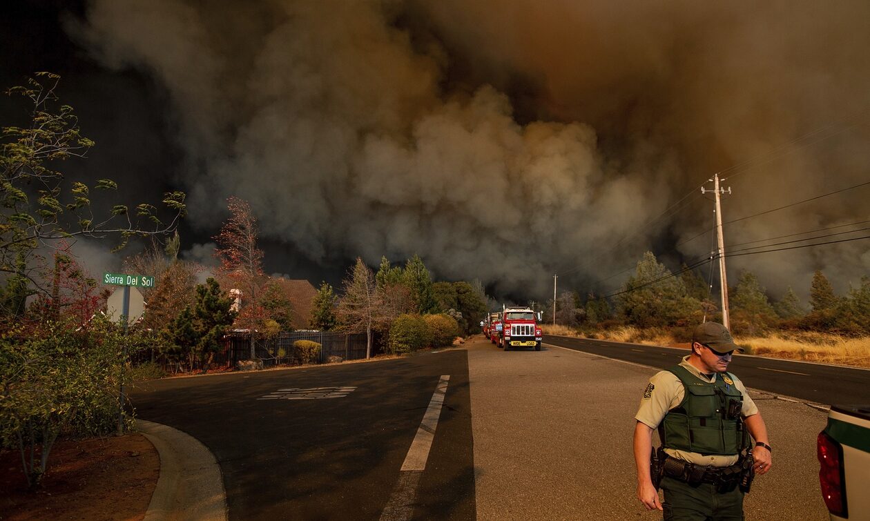 Χαβάη: Συγκλονίζει Έλληνας που βίωσε τις πυρκαγιές - Δεν αναγνωρίζονται τα θύματα