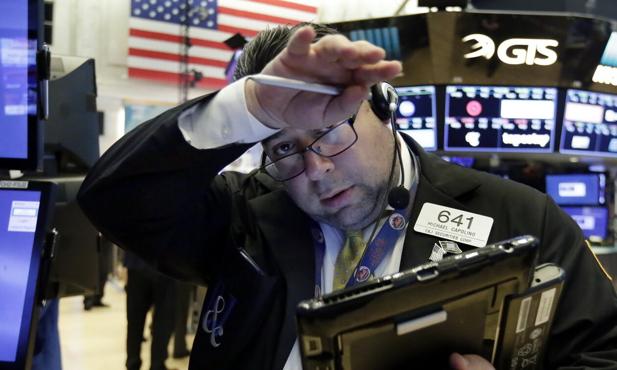 Πτώση στη Wall Street μετά τις ανησυχίες για την κινεζική οικονομία και τις αμερικανικές τράπεζες