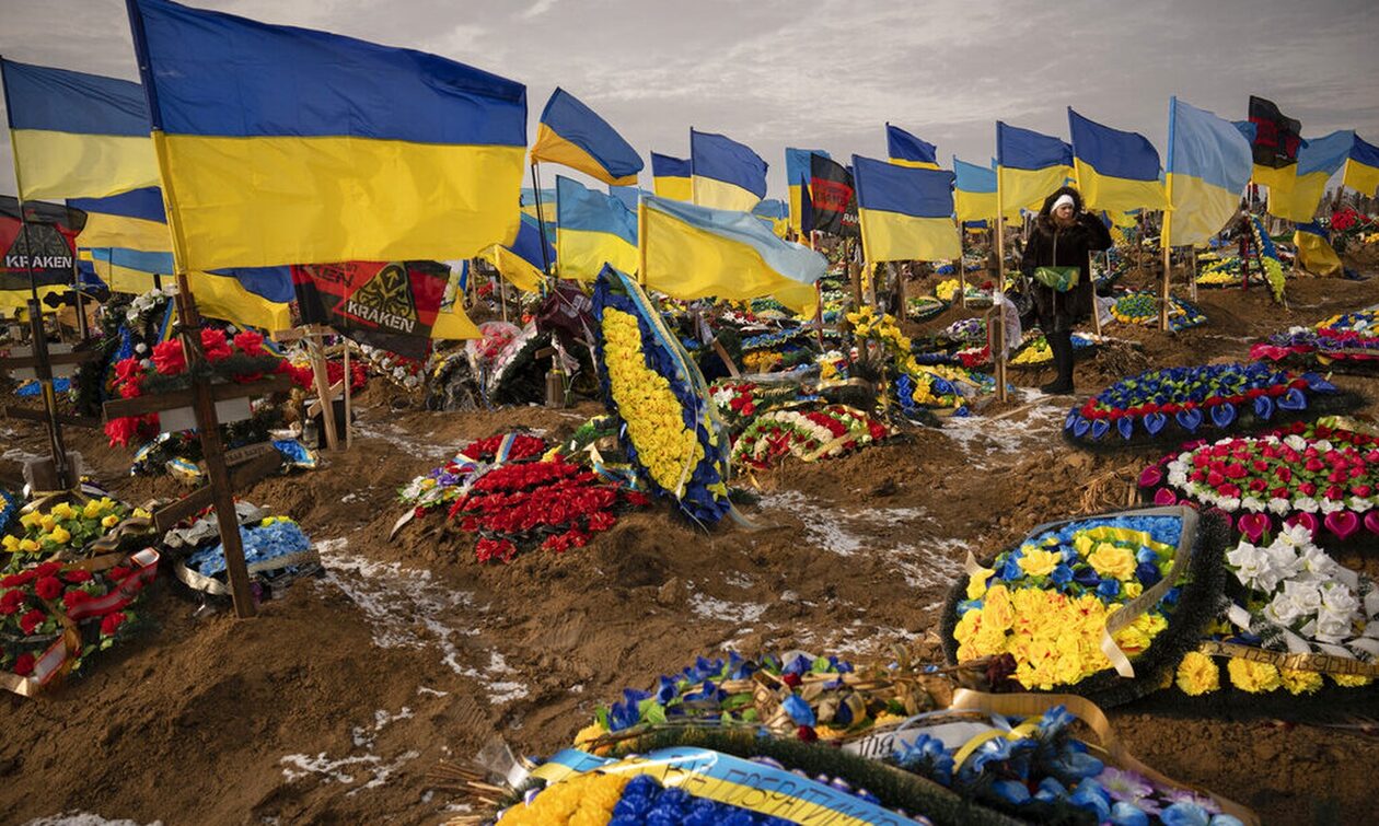 Πόλεμος στην Ουκρανία: Σχεδόν 10.000 άμαχοι νεκροί από το ξέσπασμα της σύρραξης σύμφωνα με τον ΟΗΕ