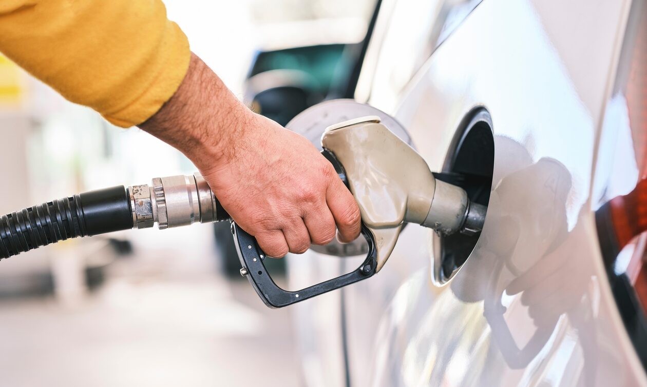 Καύσιμα: Γιατί αυξάνεται η τιμή της βενζίνης; - Καμπανάκι Ασμάτογλου για κερδοσκοπικά παιχνίδια