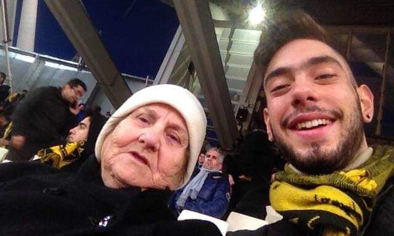 Η 93χρονη γιαγιά Ιωάννα έγινε και επίσημα αθλήτρια της ΑΕΚ!