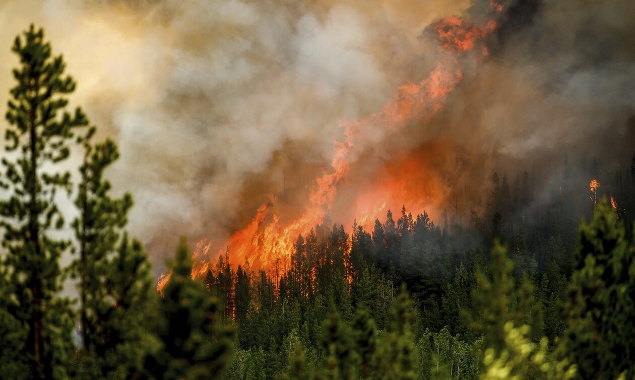 Καναδάς: Δραματική η κατάσταση από τις πυρκαγιές - Μαζικές εκκενώσεις 20.000 ανθρώπων