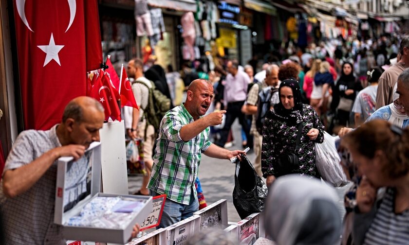 Τουρκία: Η χειρότερη πρόβλεψη για τον πληθωρισμό τα τελευταία 21 χρόνια