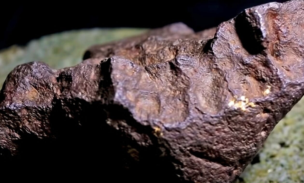 ΗΠΑ: Αγρότης ανακάλυψε… μετεωρίτη με τον πιο απίθανο τρόπο – Ήταν επί 30 χρόνια στην κατοχή του