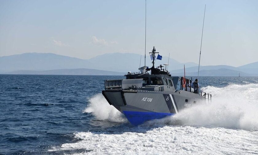 Σκάφος... φάντασμα έπλεε ακυβέρνητο στα ανοιχτά της Κρήτης