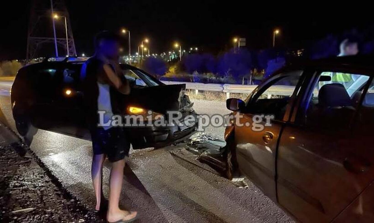 Τροχαίο στην Λαμία: Συγκρούστηκαν μετωπικά δύο αυτοκίνητα – Ένας τραυματίας