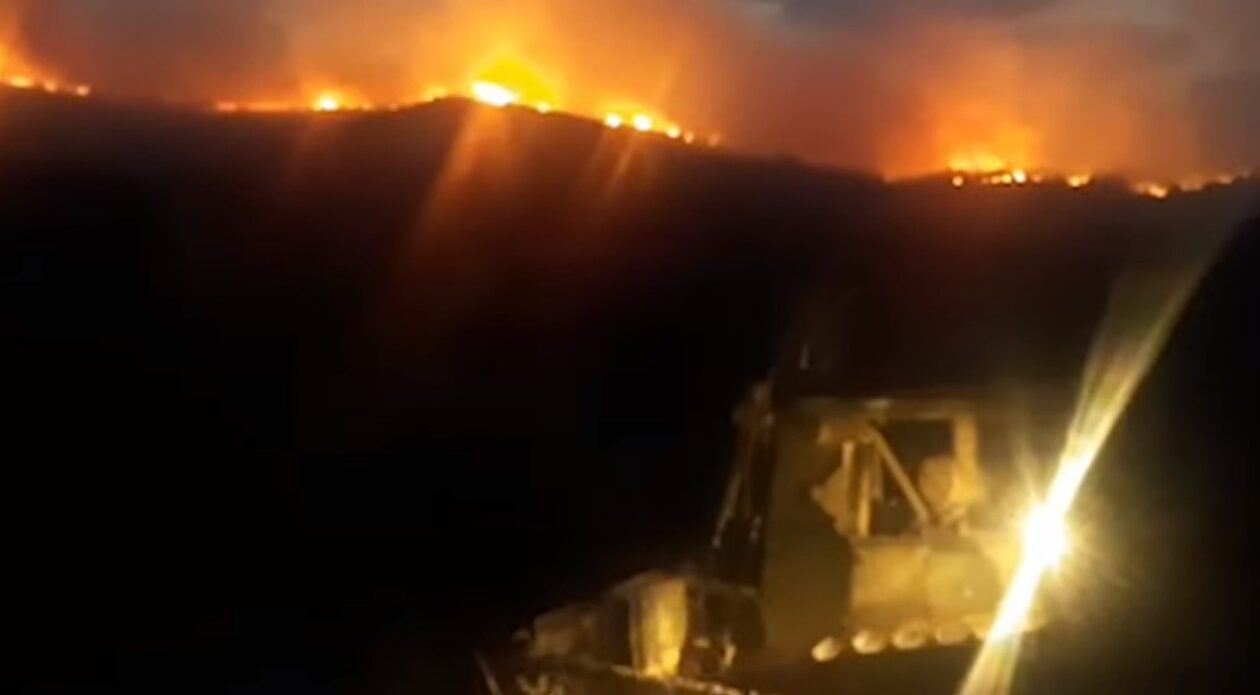 Φωτιά στην Αλεξανδρούπολη: Οι Ένοπλες Δυνάμεις στη μάχη με τις φλόγες (video)