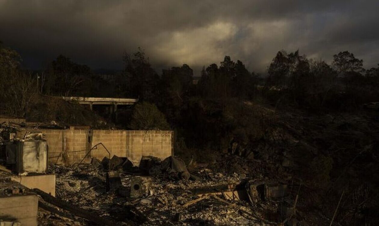Χαβάη: Διαβεβαιώσεις Μπάιντεν για αποκατάσταση των ζημιών από τις πυρκαγιές