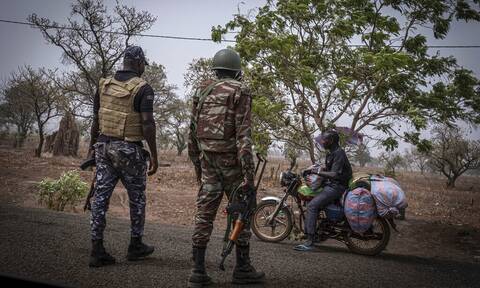 Μπουρκίνα Φάσο: Πέντε αστυνομικοί και 40 «τρομοκράτες» σκοτώθηκαν σε μάχη