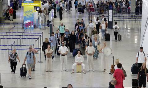 Τουρισμός: Πάνω από 11 εκατ. επιβάτες στα ελληνικά αεροδρόμια τον Ιούλιο