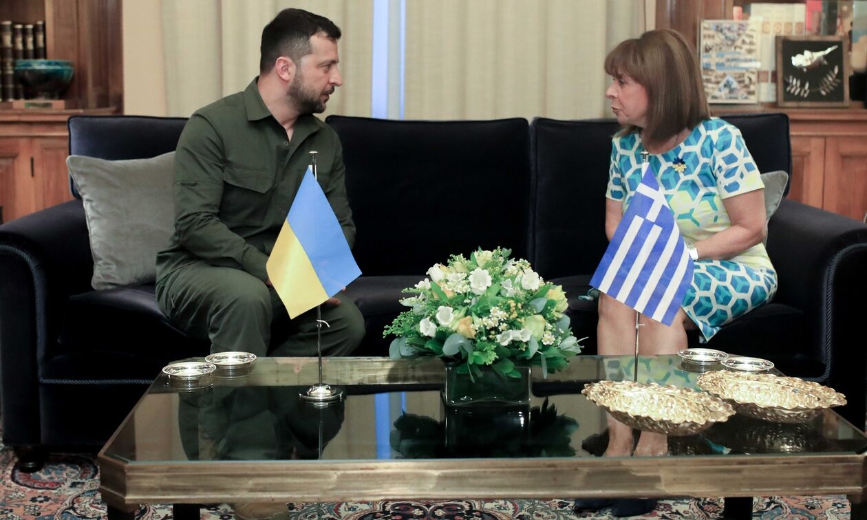Σακελλαροπούλου σε Ζελένσκι: «Η Ελλάδα θα συνεχίσει να στηρίζει την Ουκρανία σε όλα τα επίπεδα»