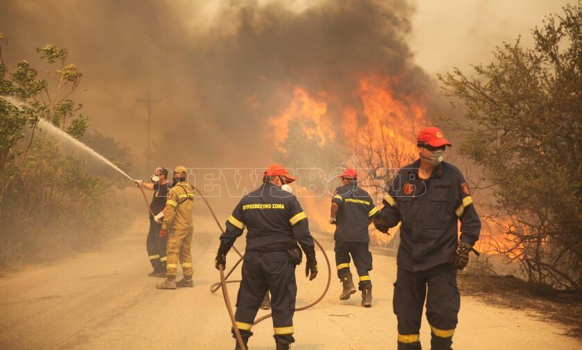 Φωτιά στην Αλεξανδρούπολη: Ο δήμος ζητάει εκκένωση 10 οικισμών