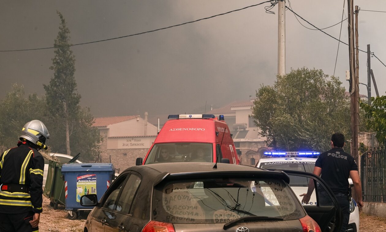 Φωτιά στην Πάρνηθα: Με εγκαύματα από έκρηξη φιάλης άνδρας στην Αγία Παρασκευή