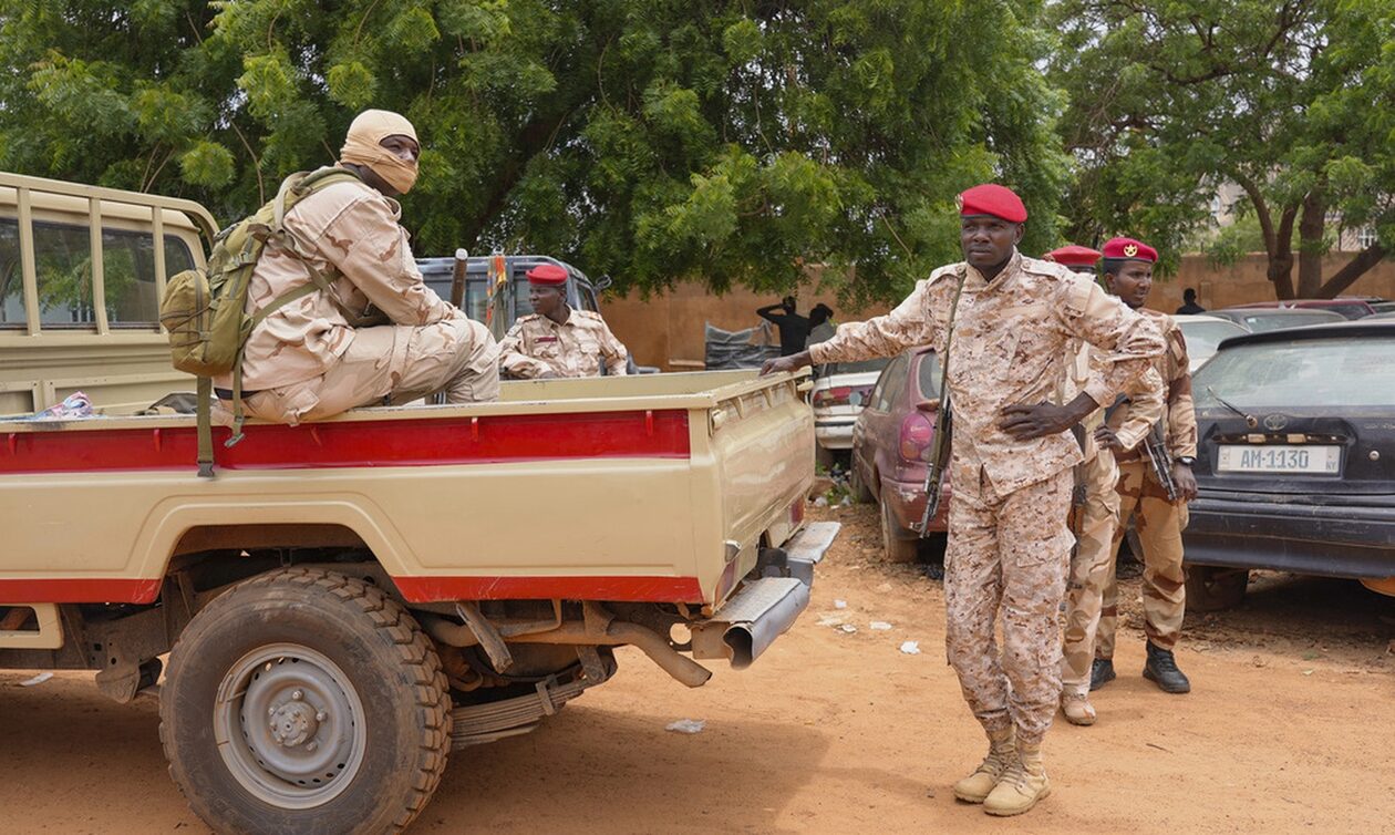 Νίγηρας: Απελαύνεται μόνο ο πρεσβευτής της Γαλλίας - Δεν επιβεβαιώνονται άλλες απελάσεις δυτικών