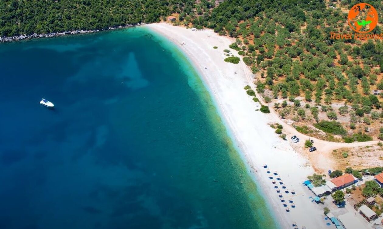 Φωκιανό: «Απομονωθείτε» σε μια από τις ομορφότερες παραλίες της Πελοποννήσου