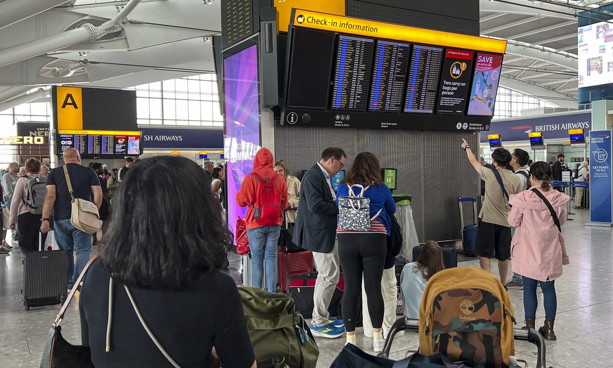 Βρετανία: Χάος διαρκείας αναμένεται στις πτήσεις - Όμηροι χιλιάδες επιβάτες στα αεροδρόμια