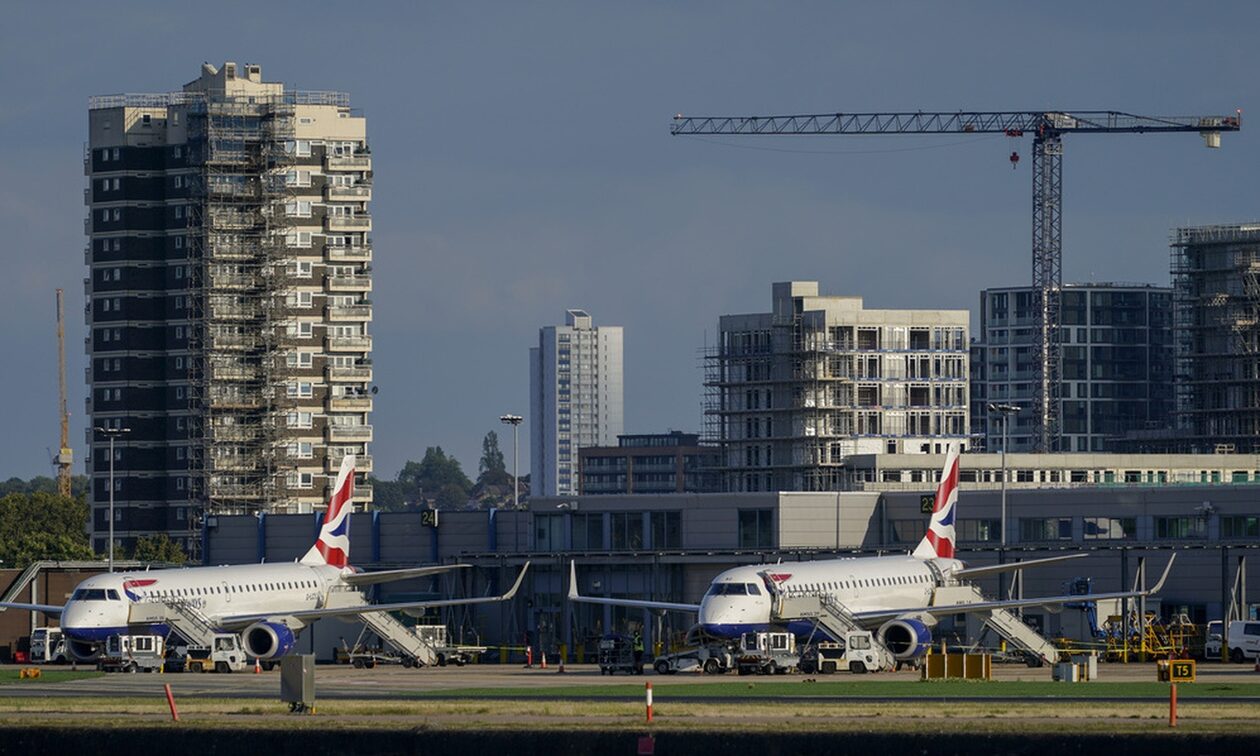 Βρετανία: «Γκάφα» γαλλικής αεροπορικής εταιρείας ίσως προκάλεσε το «μπλακ άουτ» στις πτήσεις