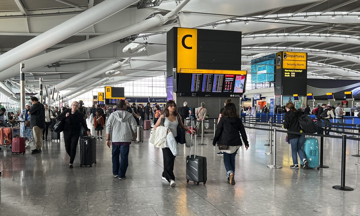 BBC: Ακυρώσεις πτήσεων και σήμερα στα βρετανικά αεροδρόμια - Η ομαλοποίηση αργεί