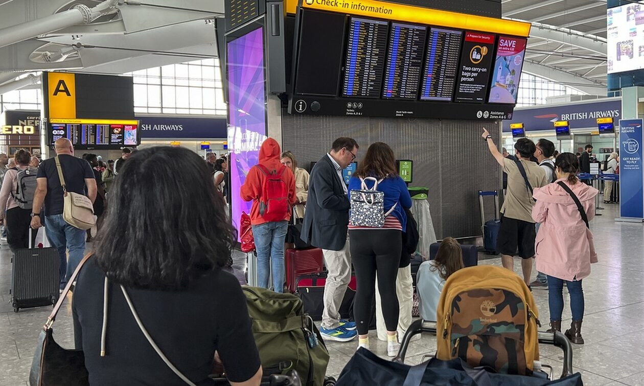 Βρετανία: Το τεχνικό λάθος που προκάλεσε το χάος στα αεροδρόμια - «Δεν θα ξανασυμβεί»
