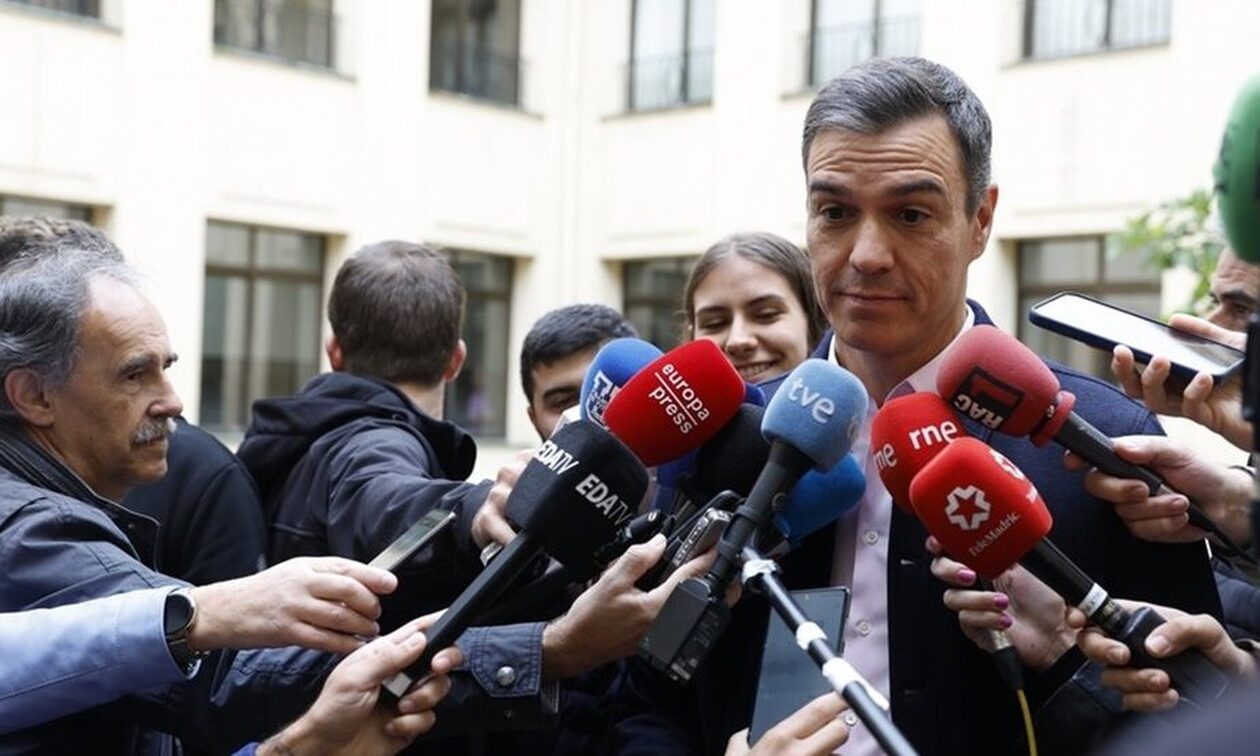 Iσπανία: Ο απερχόμενος πρωθυπουργός Σάντσεθ απέρριψε πρόταση του PP να υποστηρίξει το κόμμα του