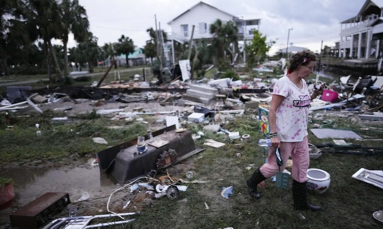 Σαρώνει τη Φλόριντα ο τυφώνας «Ιδαλία»: Δύο νεκροί, μπλακ άουτ και σπίτια «βάρκες» -«Κόλαση επί Γης»