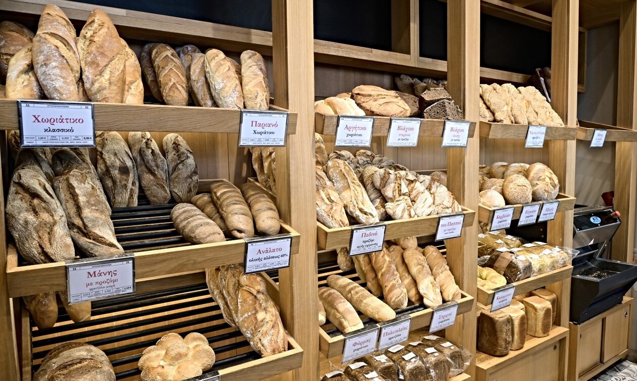 Ακρίβεια: Συνεχίζεται το «ράλι» των ανατιμήσεων στα βασικά αγαθά – Αγωνία για το ψωμί