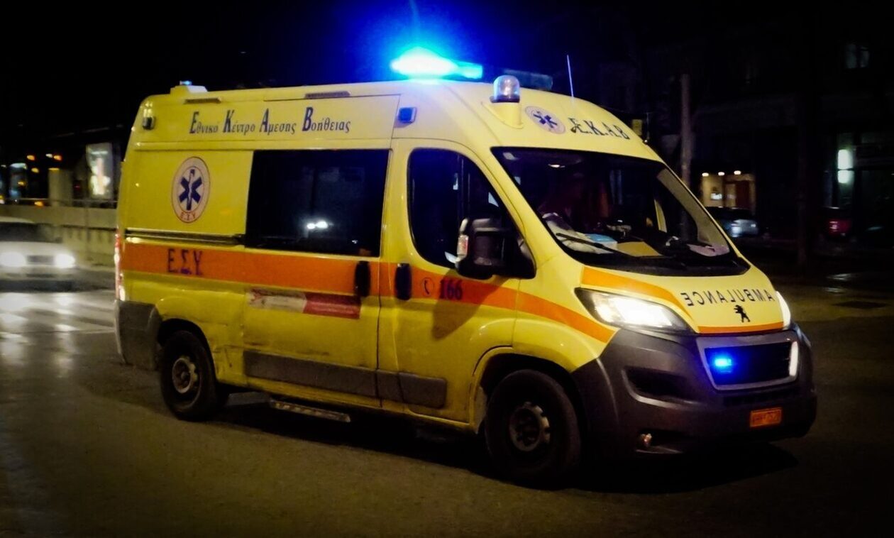 Βόλος: Ασθενοφόρο του ΕΚΑΒ τυλίχθηκε στις φλόγες εν κινήσει – Καταστράφηκε ολοσχερώς