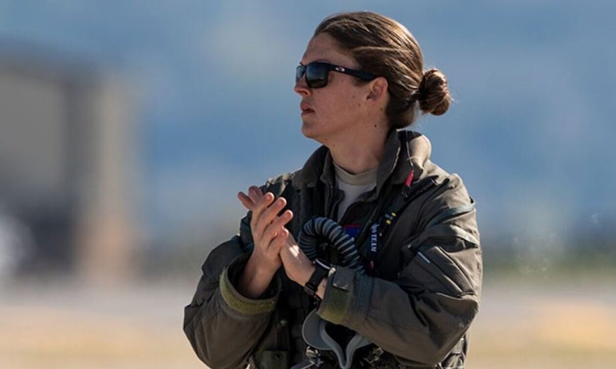 Athens Flying Week: Ποια είναι η πιλότος που ηγείται στην ομάδα επίδειξης των αμερικανικών F-35