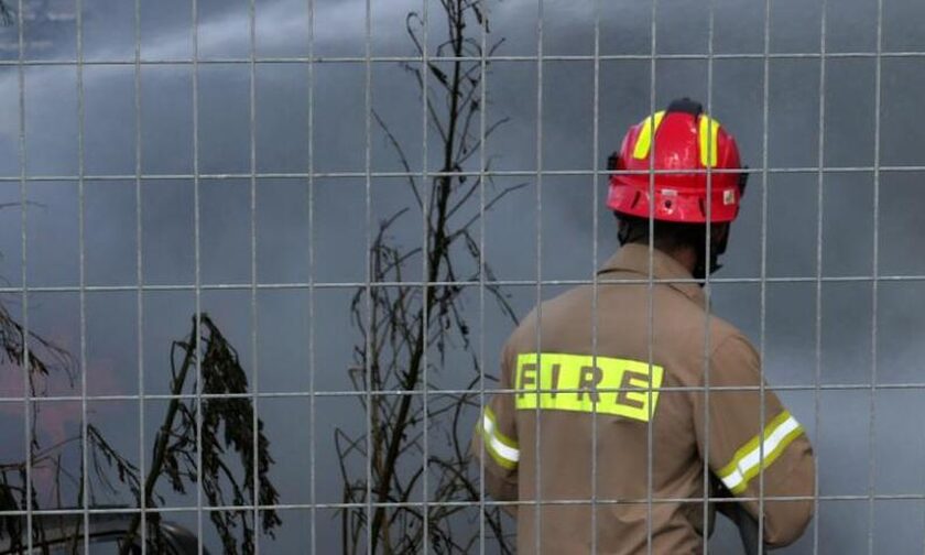 Κύπρος: Καίγεται εργοστάσιο στο Δάλι - Πυροσβέστες ψάχνουν για τυχόν παγιδευμένα άτομα
