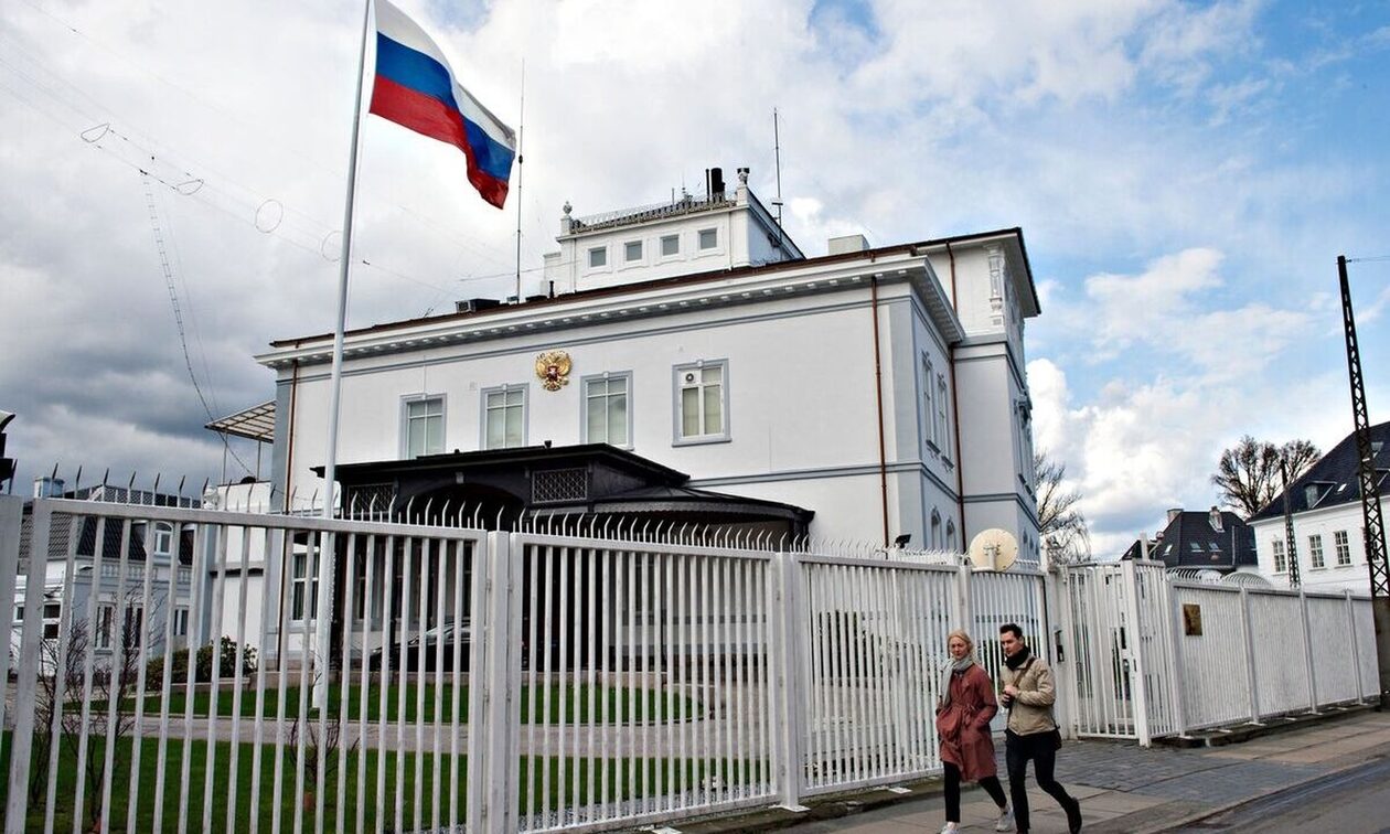 Ρωσία: Το αίτημα της Δανίας για μείωση προσωπικού στην πρεσβεία δείχνει εχθρική στάση