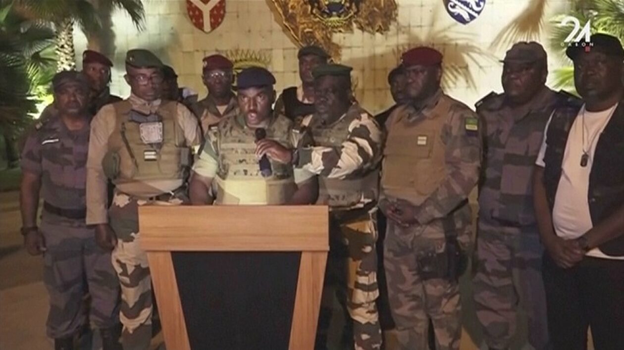 Πραξικόπημα στη Γκαμπόν: Ανεστάλη η στρατιωτική συνεργασία με τη Γαλλία