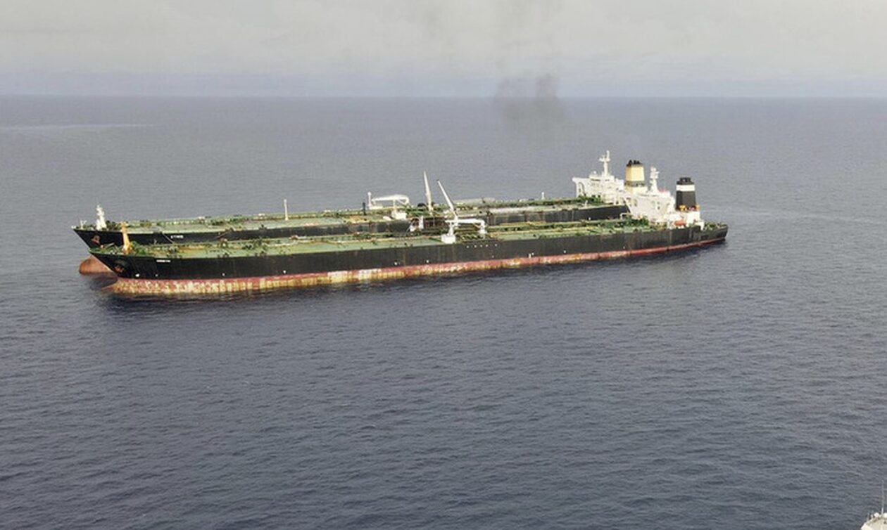 Ιράν: Οι Φρουροί της Επανάστασης κατέσχεσαν ένα πλοίο με την κατηγορία ότι μετέφερε λαθραία καύσιμα