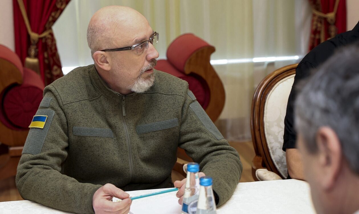 Ουκρανία: Ο Ζελένσκι θέλει να αποπέμψει τον υπουργό Άμυνας