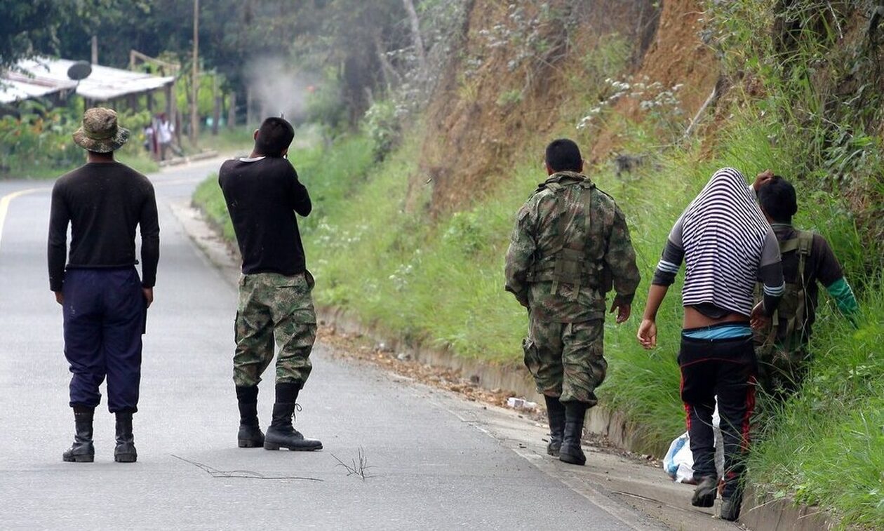 Κολομβία: Εννέα νεκροί σε συγκρούσεις μεταξύ ανταρτών στην Αραούκα (σκληρές εικόνες)