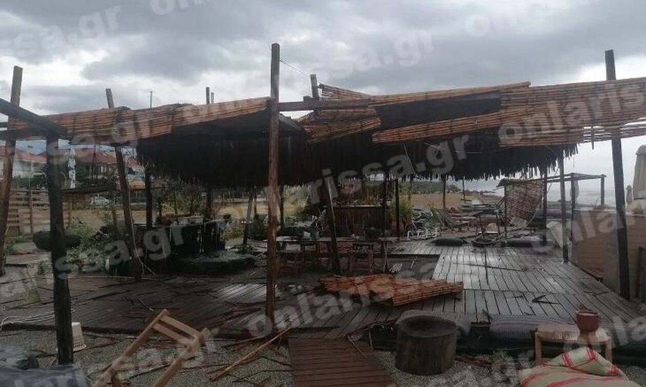 Κακοκαιρία Daniel – Λάρισα: Tεράστιες ζημιές στην παραλία Αγιάς - Ξυλώθηκαν ομπρέλες και ξαπλώστρες