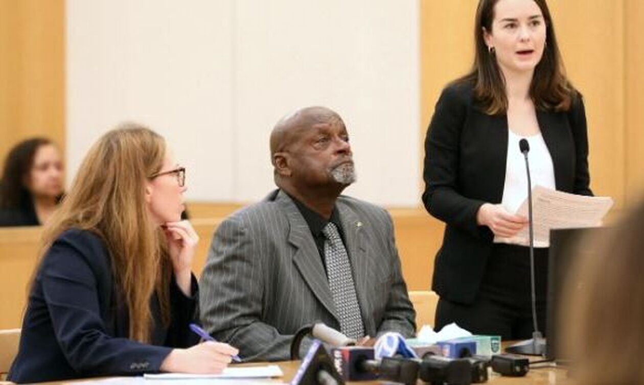 ΗΠΑ: Αφροαμερικανός που είχε καταδικαστεί για βιασμό, αθωώθηκε 48 χρόνια μετά - «Ευχαριστώ τον Θεό»