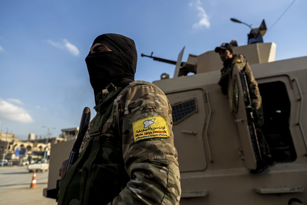 Συγκρούσεις μεταξύ Κούρδων και φιλοτουρκικών ένοπλων ομάδων στη βόρεια Συρία