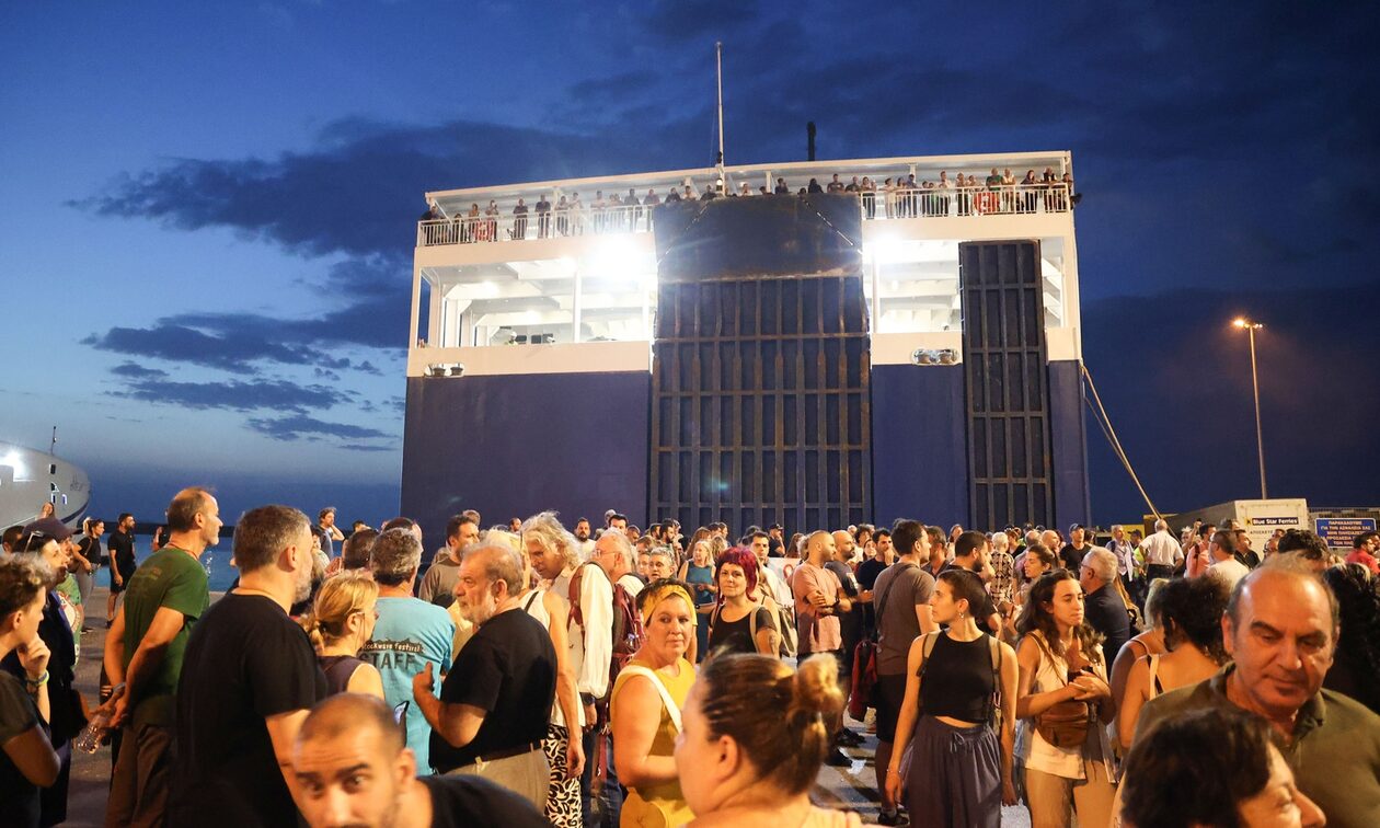 Ηράκλειο: «Μπλόκο» πολιτών στο Blue Horizon για τον θάνατο του Αντώνη - Έφυγε μετά από 6 ώρες