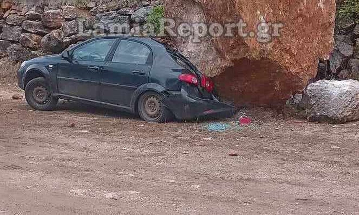 Λαμία: Βράχος καταπλάκωσε αυτοκίνητο σε Μοναστήρι
