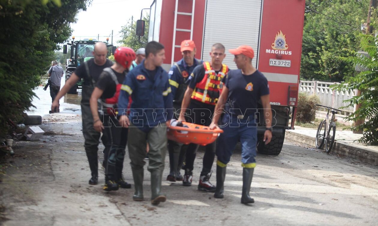 Κακοκαιρία Daniel: Το Newsbomb.gr στον πλημμυρισμένο Παλαμά - Πόρτα πόρτα έρευνες για αγνοούμενους