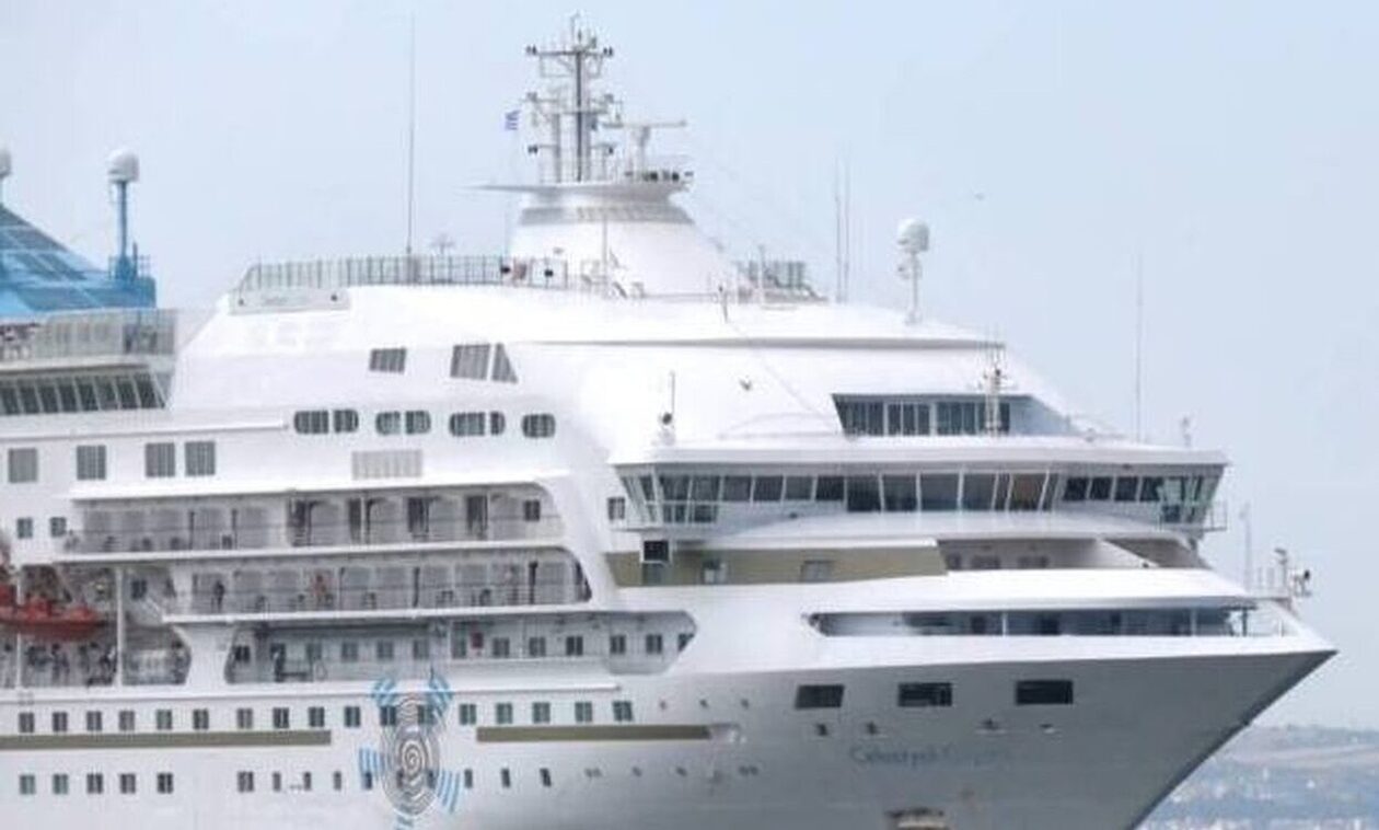 Κρουαζιερόπλοιο με 1.020 επιβάτες προσέκρουσε στο λιμάνι του Λαυρίου