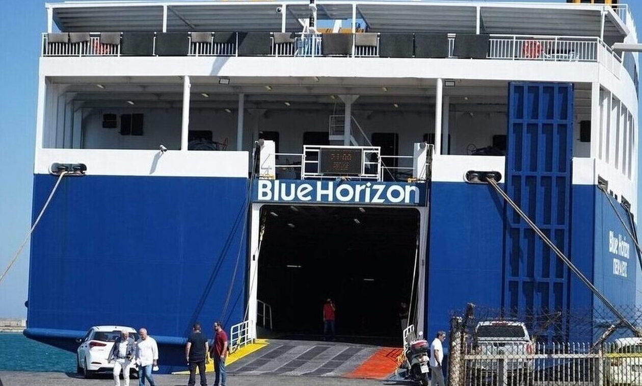 Blue Horizon: Πολίτες μπήκαν σε πλοίο της Blue Star στη Σύρο για να διαμαρτυρηθούν για τη δολοφονία