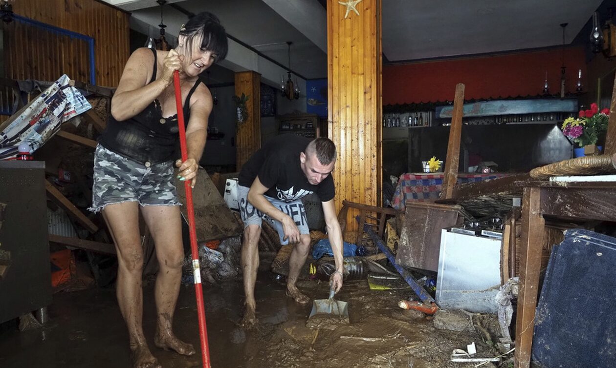 Kακοκαιρία Daniel: Οδηγίες του υπουργείου Υγείας για προστασία των πολιτών μετά από πλημμύρα