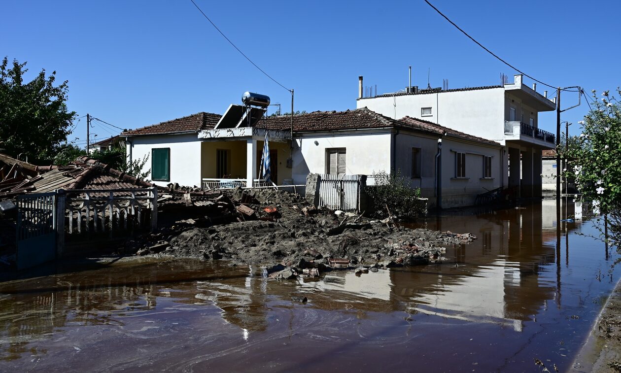 Κακοκαιρία Daniel: Ανησυχία για τα μολυσμένα νερά στην πλημμυρισμένη Θεσσαλία - Οδηγίες προστασίας