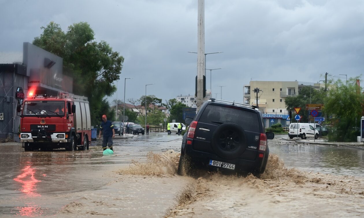 Κακοκαιρία Daniel: Ποιοι δρόμοι είναι κλεστοί σε Λάρισα, Μαγνησία, Τρίκαλα και Καρδίτσα