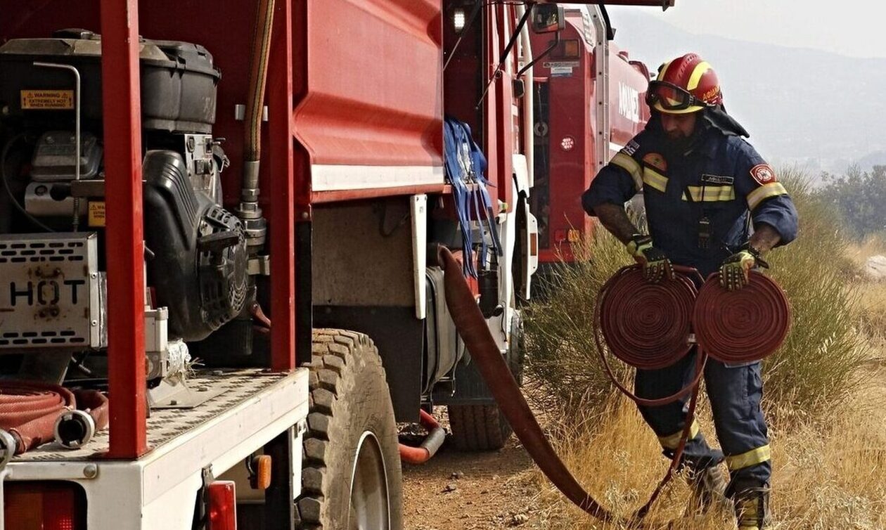 Φωτιά στη δυτική Αχαΐα - Μεγάλη κινητοποίηση της Πυροσβεστικής